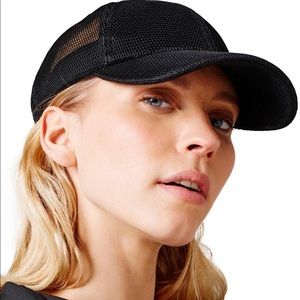 Ivy Park black mesh hat